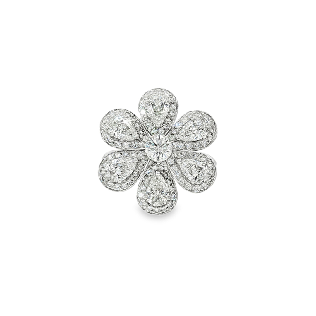 18K White Gold Diamond Flower Ring - 8300W