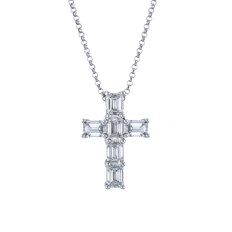 18K White Gold Diamond Cross Pendant Necklace
