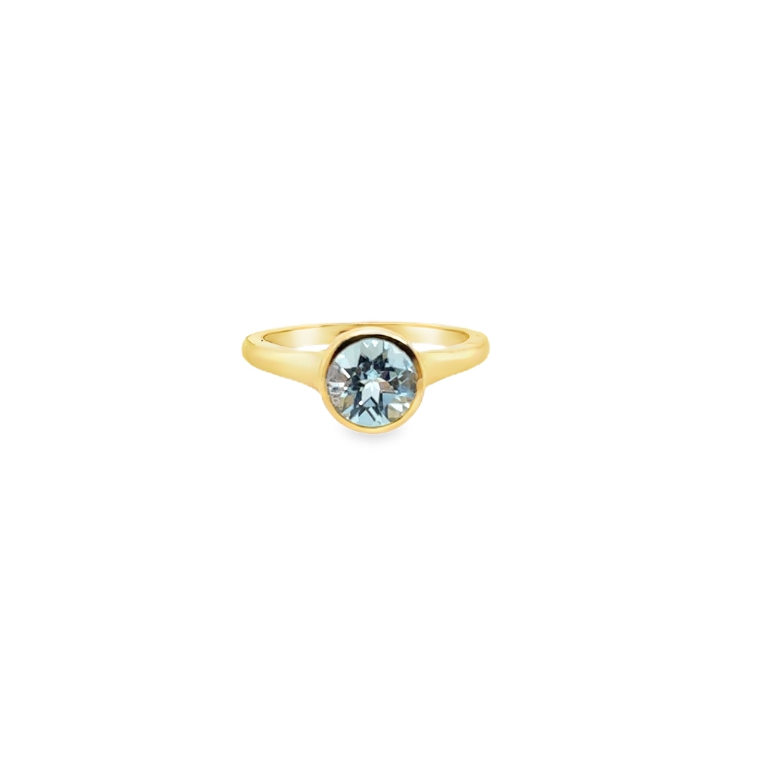18K Yellow Gold Blue Topaz Ring