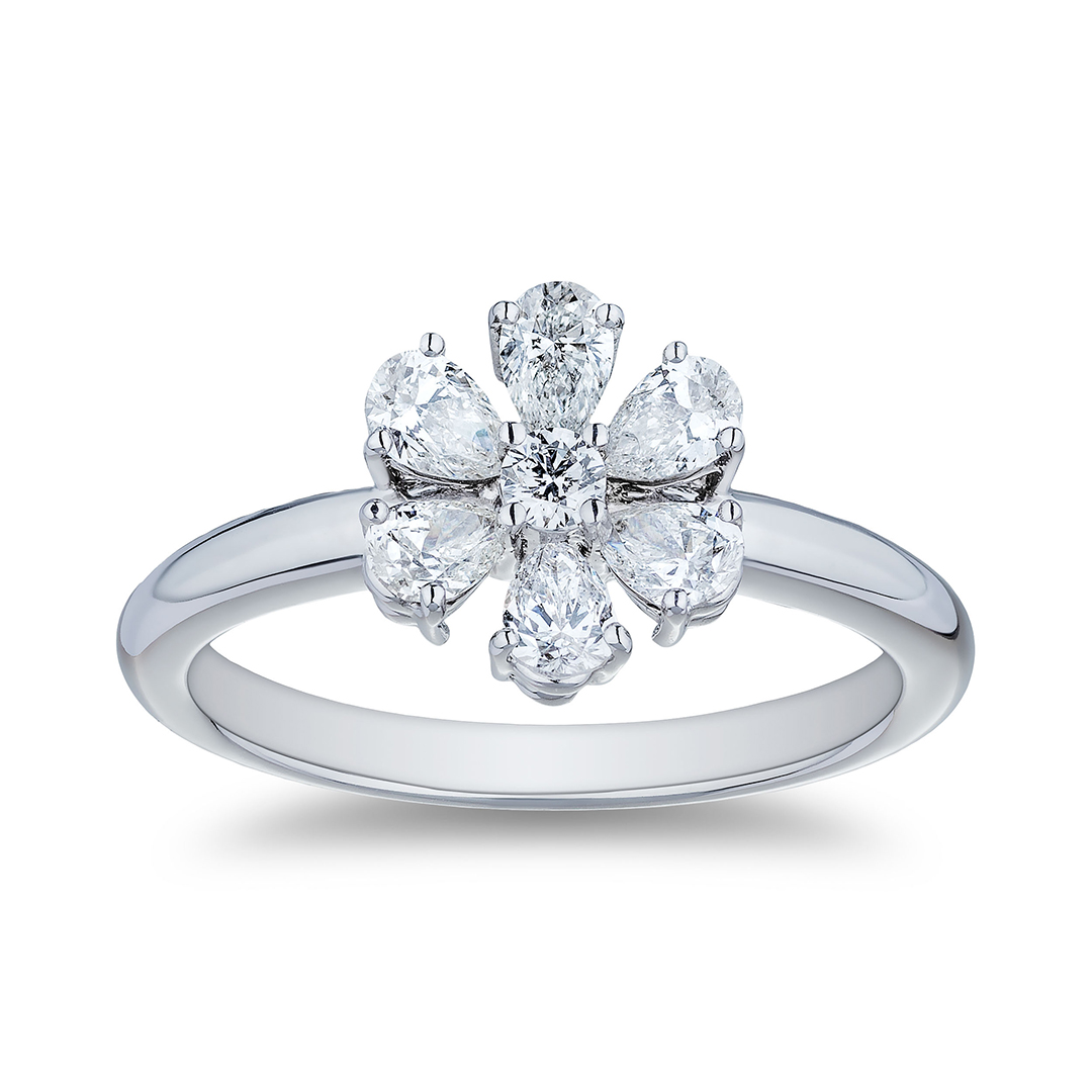 18K White Gold Diamond Flower Ring