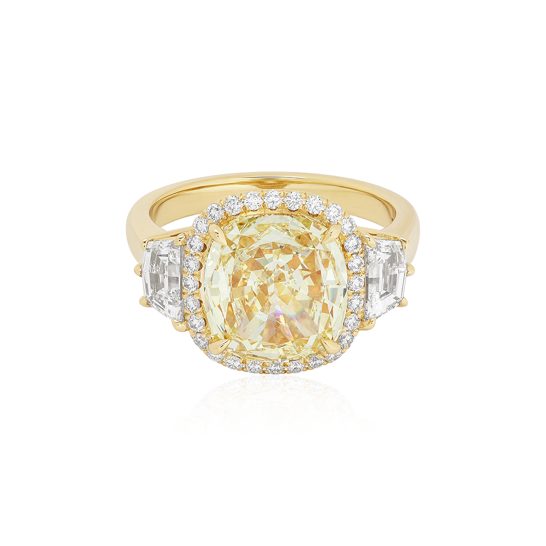 18K Yellow Gold Diamond Three Stone Ring - 1 OF A KIND 31 123042225 123041621