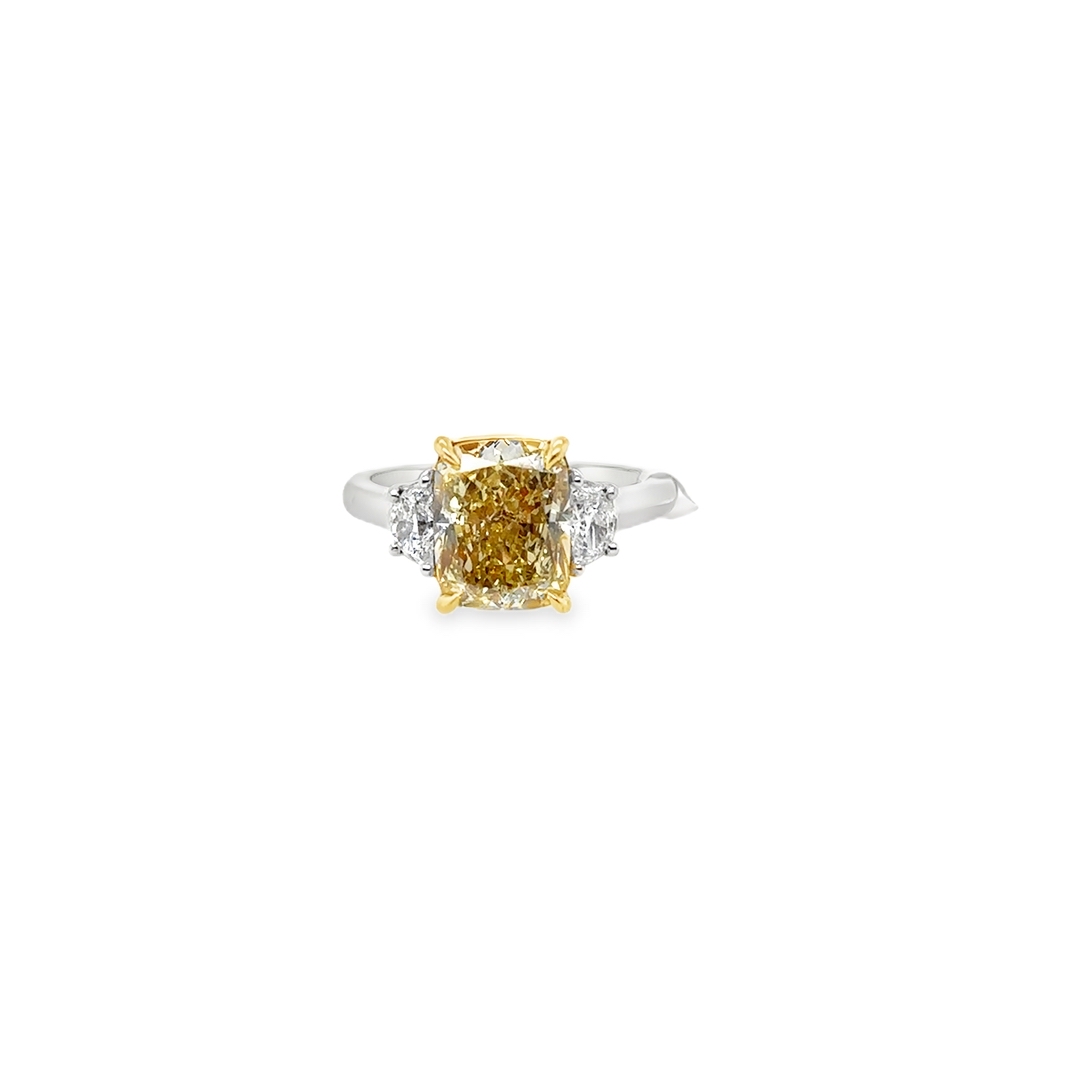 Platinum and 18K Yellow Gold Diamond Ring - 10328