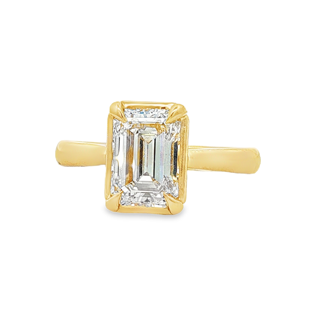 18K Yellow Gold Emerald Cut Diamond Solitaire Ring - 6114