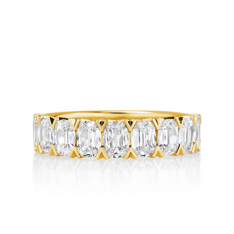 Henri Daussi 18K Yellow Gold Cushion Shape Diamond Band - 6529